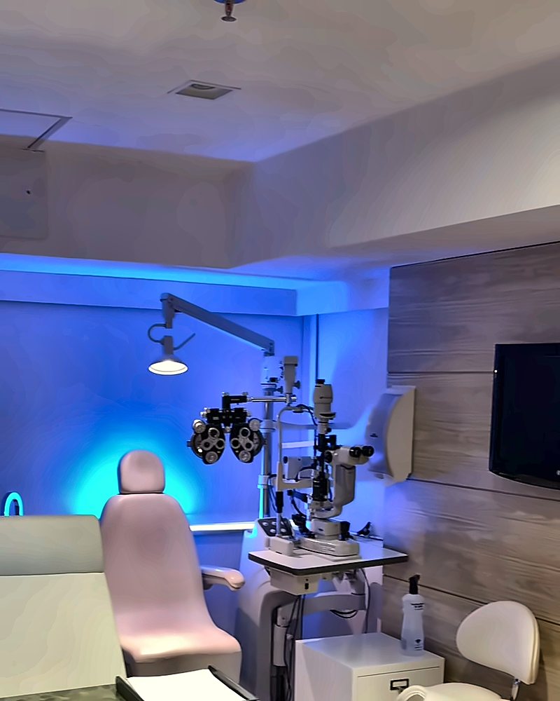 Sala de exame oftalmológico da EyeCenter Unique